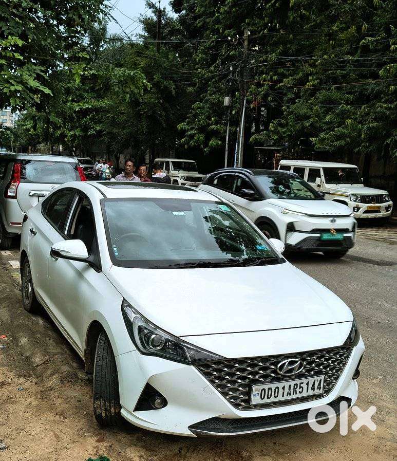 Hyundai Verna 1.5 Sx (o) Petrol Mt, 2023, Petrol