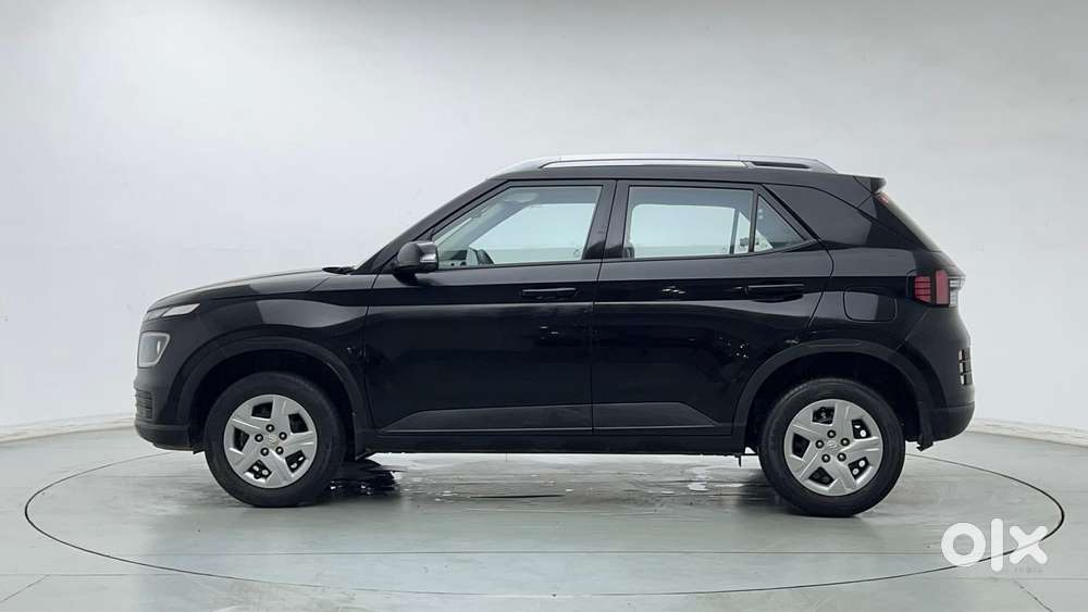 Hyundai Venue 1.2 S (o), 2022, Petrol