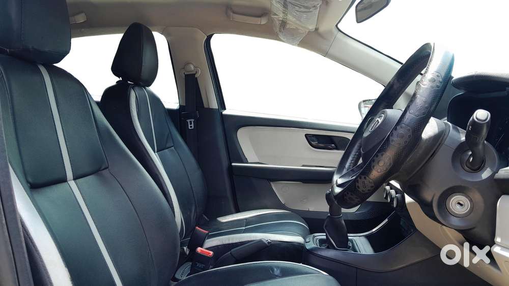 Tata Altroz 1.2 Xe, 2021, Petrol