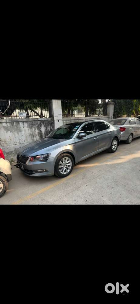 Skoda Superb Model 2017 Automatic Petrol