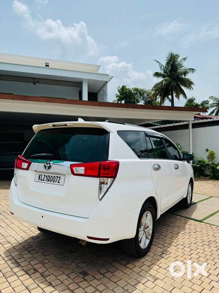 Toyota Innova Crysta 2017 Diesel Orginal Kerala Reg