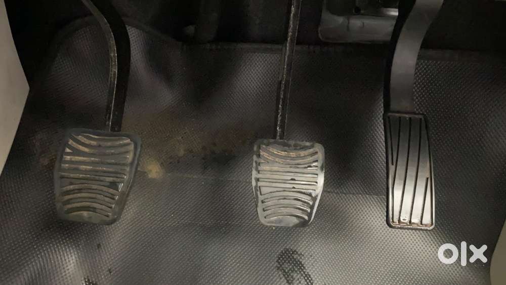 Mahindra Xuv300 W8 Option, 2023, Petrol