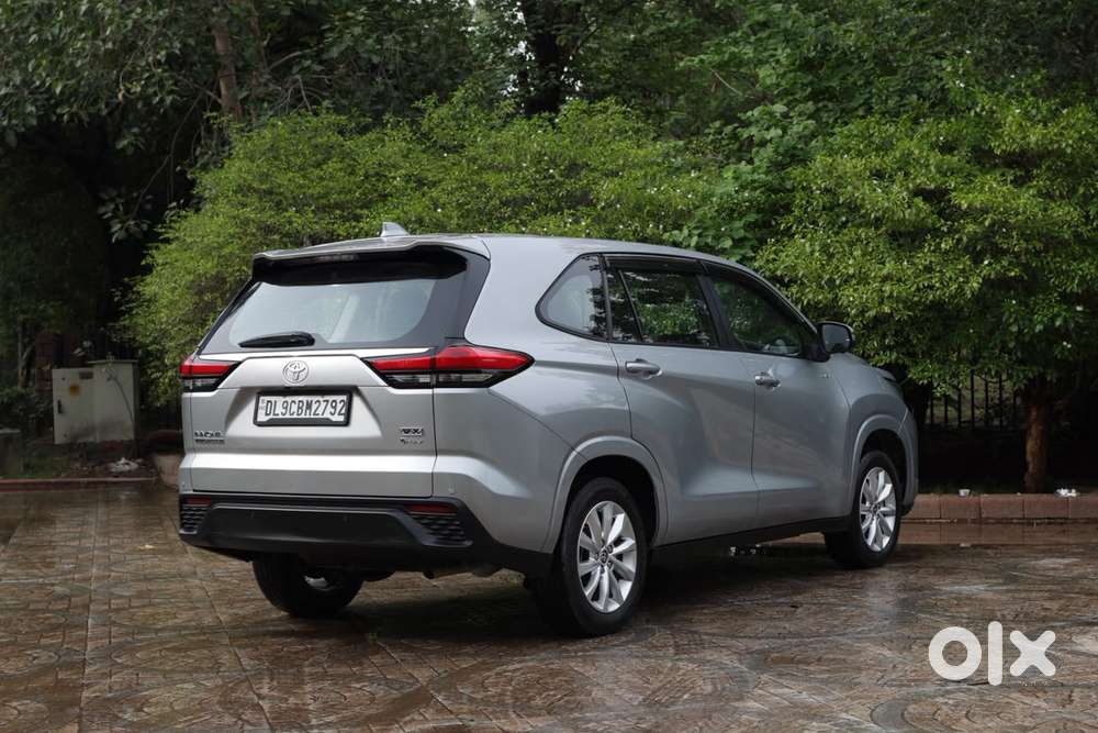 Toyota Innova Hycross 2.0 Vx (o) Hybrid 7 Str, 2026, Petrol