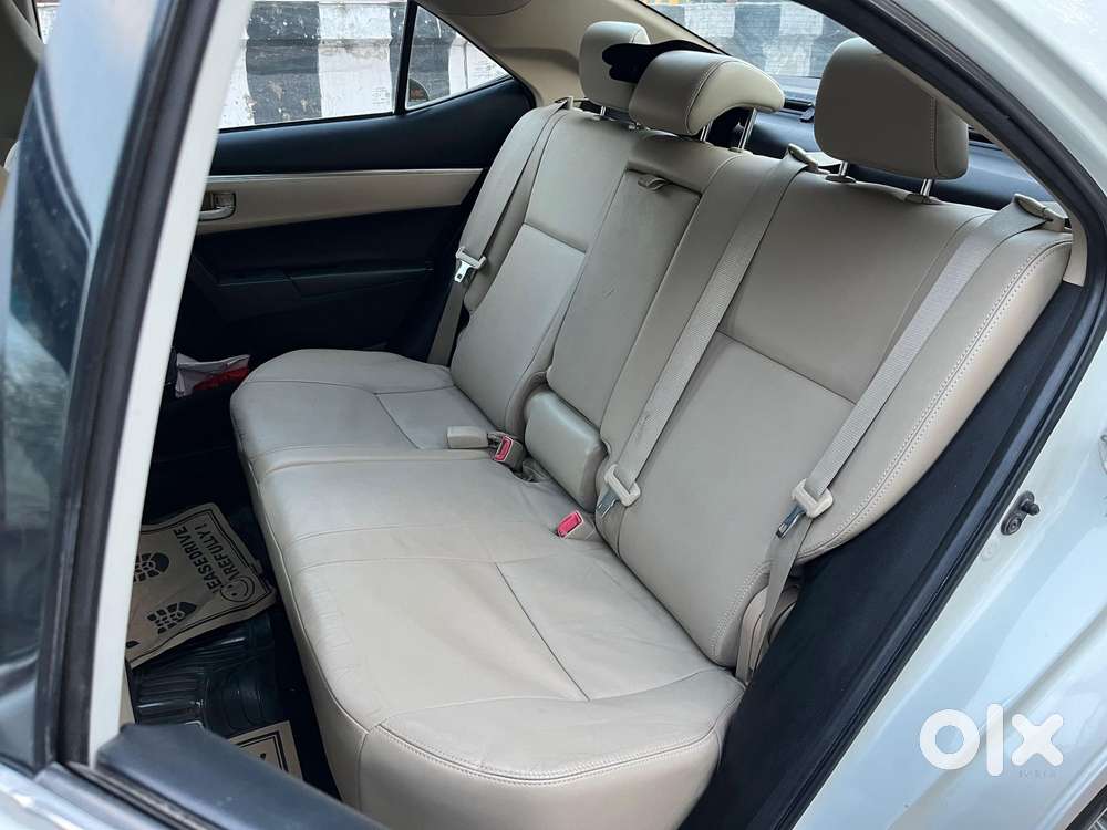 Toyota Corolla Altis 2013-2017 Vl At, 2015, Petrol