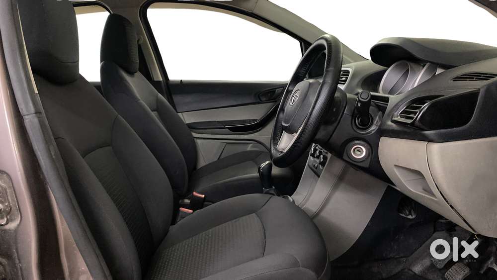 Tata Tiago 1.2 Revotron Xt, 2017, Petrol