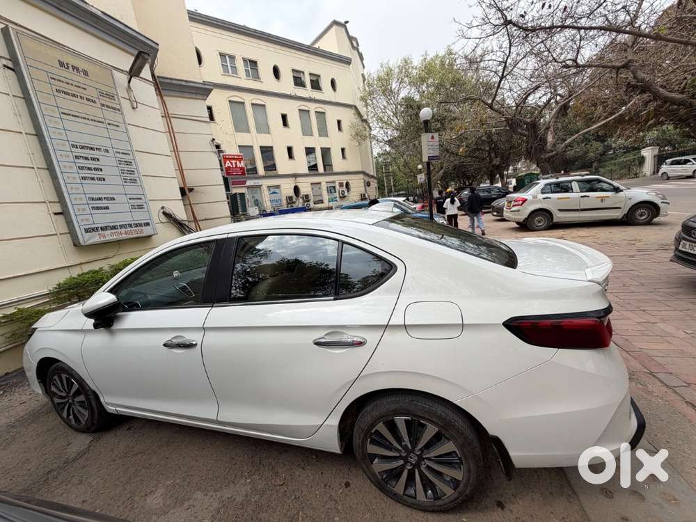 Honda City Zx 2025 Petrol 38564 Km Driven