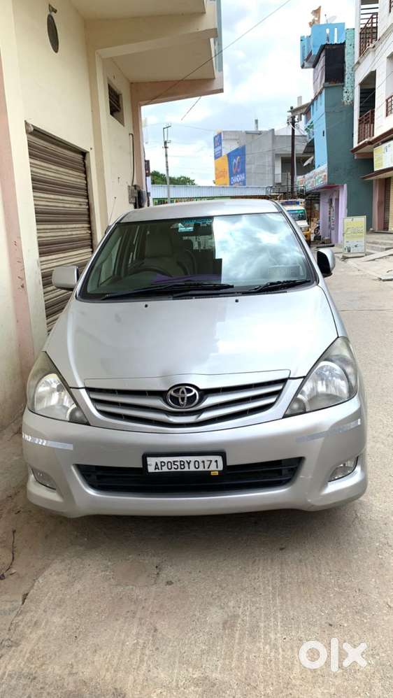 Toyota Innova Diesel Manual 2011 Year In Good & Excellent Condition