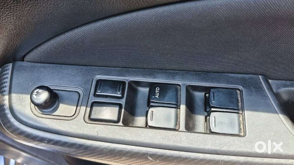 Maruti Suzuki Swift Vxi + Manual, 2019, Petrol