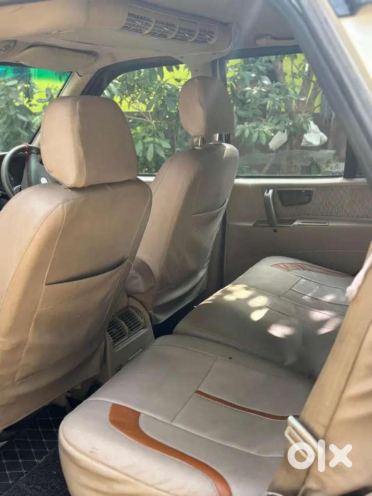 Tata Safari 2012