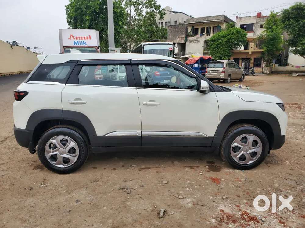 Maruti Suzuki Brezza 2023 Petrol 65000 Km Driven