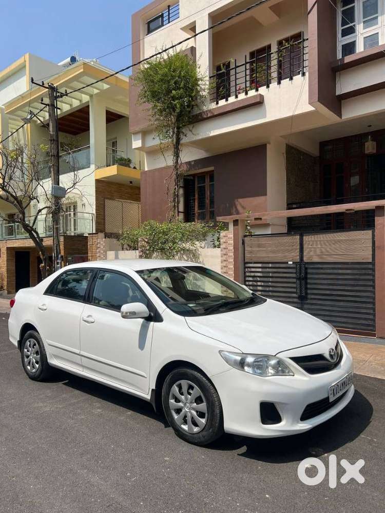Toyota Corolla Altis 1.8 J, 2013, Diesel