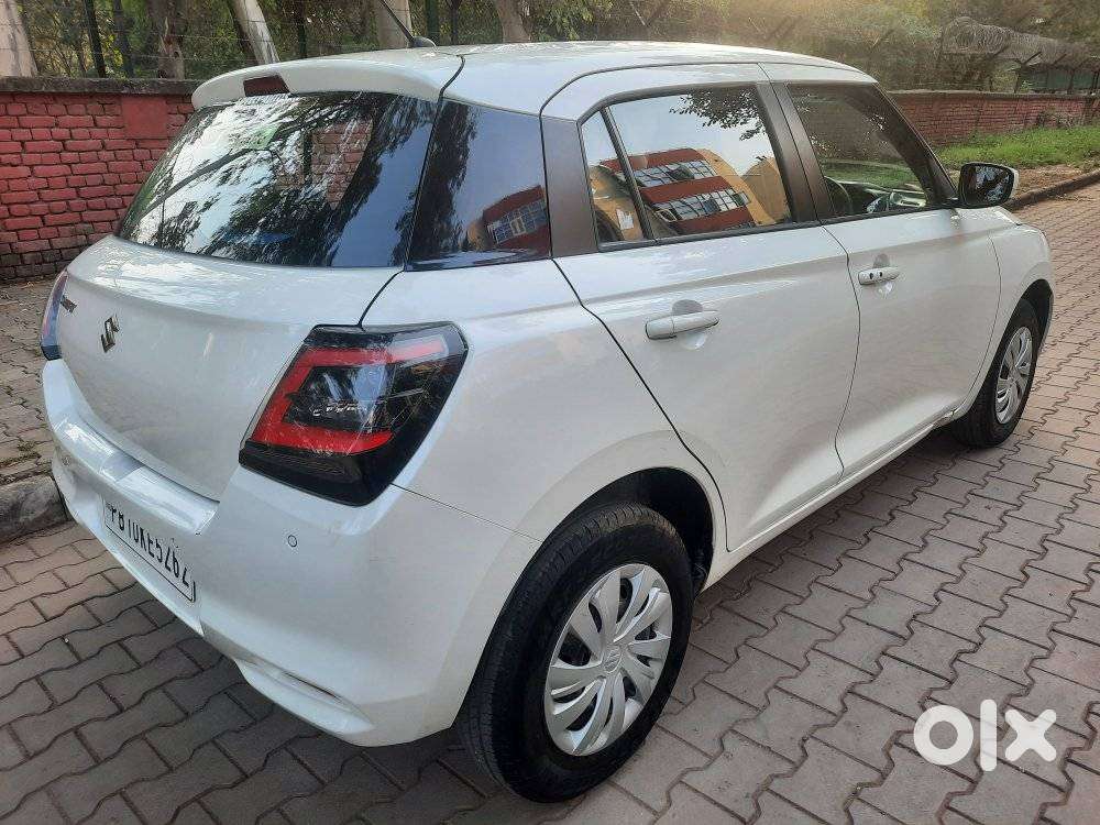 Maruti Suzuki Swift Vxi Ags, 2025, Petrol
