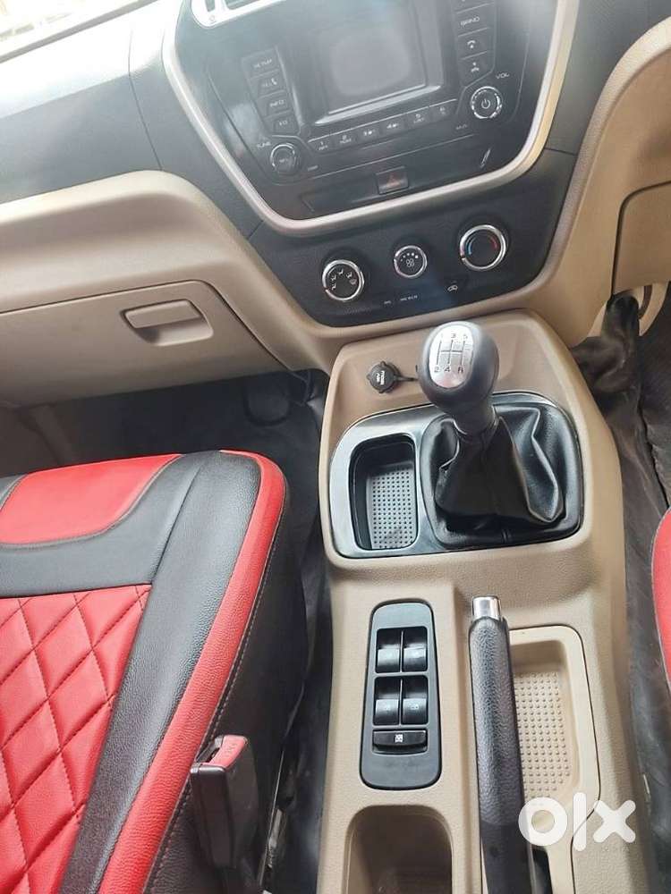 Mahindra Tuv 300 T8, 2015, Diesel