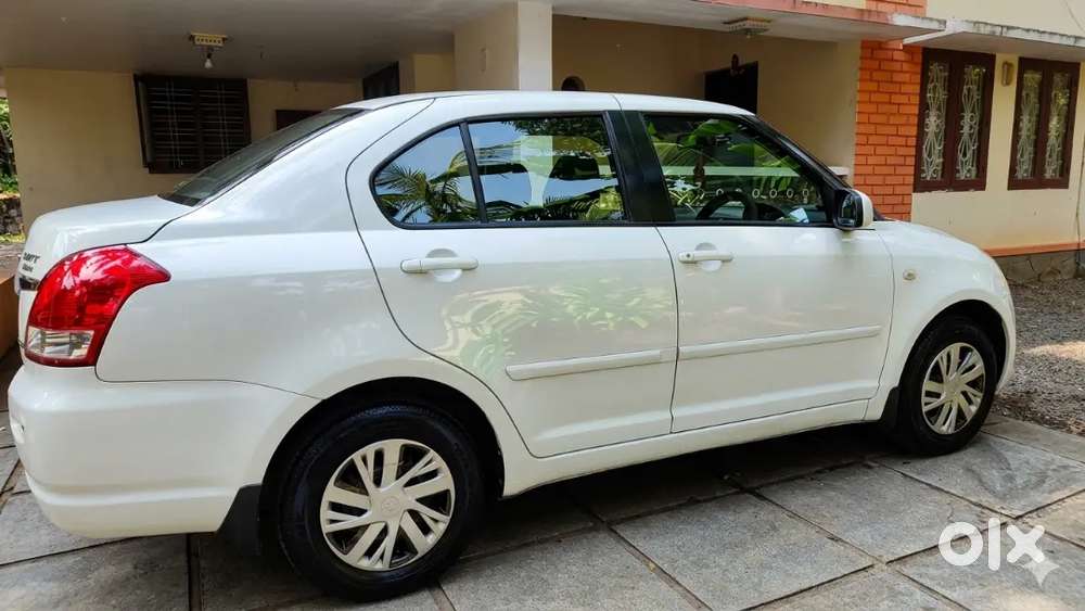 Maruti Suzuki Dzire 2010 - Petrol