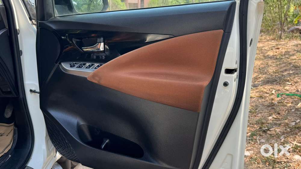 Toyota Innova Crysta [2020-ongoing] 2.4 Zx At 7 Str, 2022, Diesel
