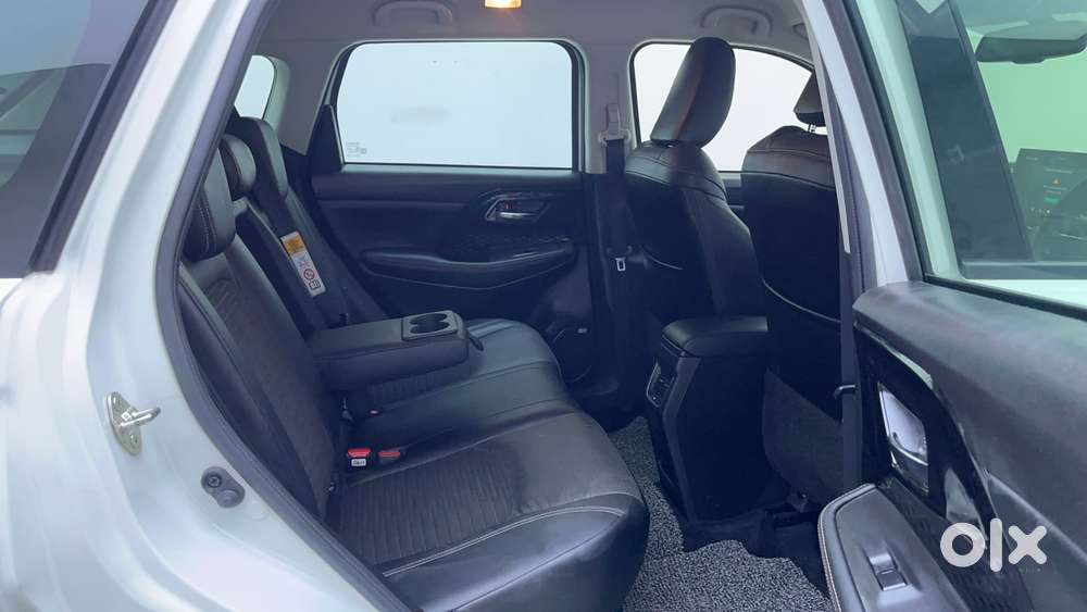 Maruti Suzuki Grand Vitara 1.5 Alpha Smart Hybrid, 2025, Cng & Hybri..