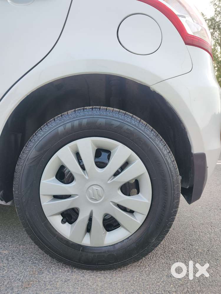 Maruti Suzuki Swift Lxi Optional-o, 2017, Petrol