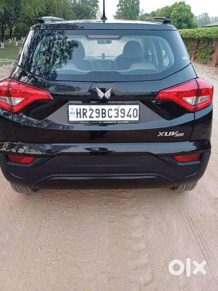 Mahindra Xuv300 W6 Amt Diesel, 2023, Diesel