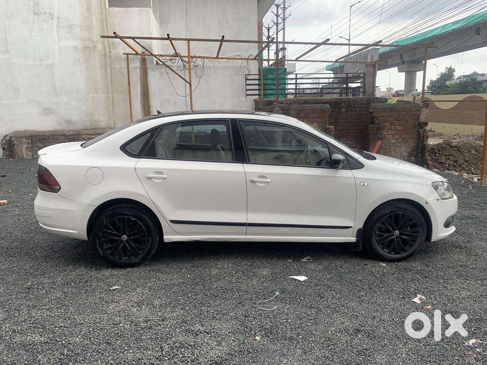 Volkswagen Vento Petrol Highline At, 2015, Petrol