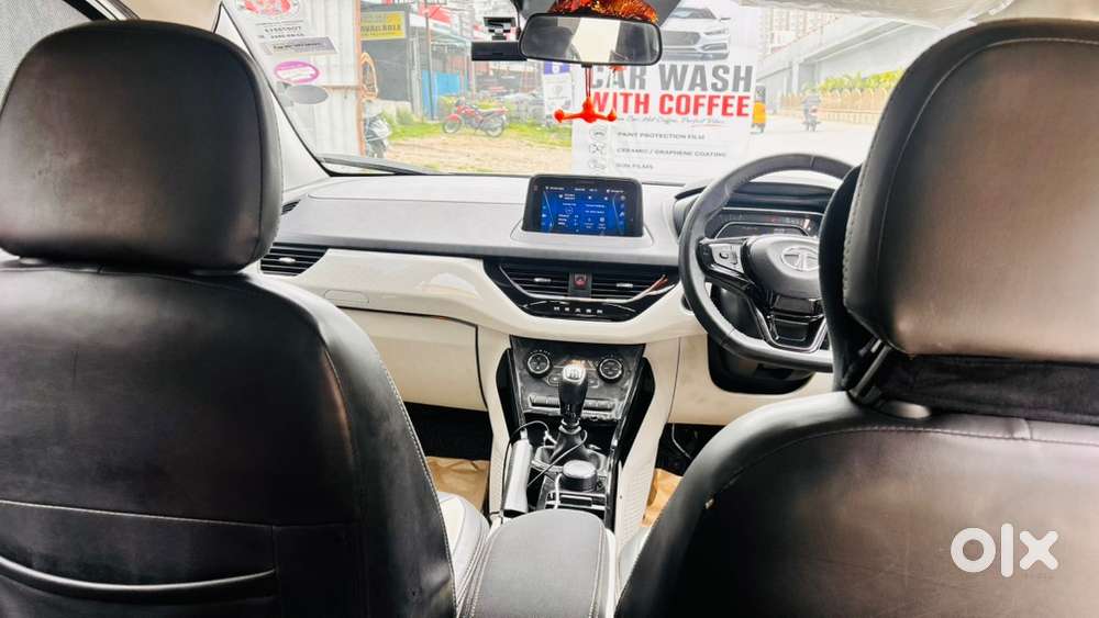 Tata Nexon Xz+s E20 | Excellent Mileage | 2.5 Yrs Old | Sunroof | 25k