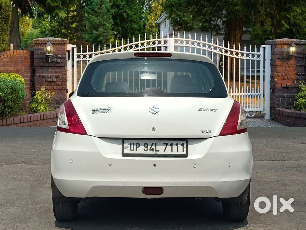 Maruti Suzuki Swift Vxi Abs Bsiv, 2014, Petrol