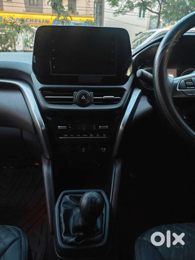 Maruti Suzuki Grand Vitara 1.5 Delta Cng, 2024, Cng & Hybrids