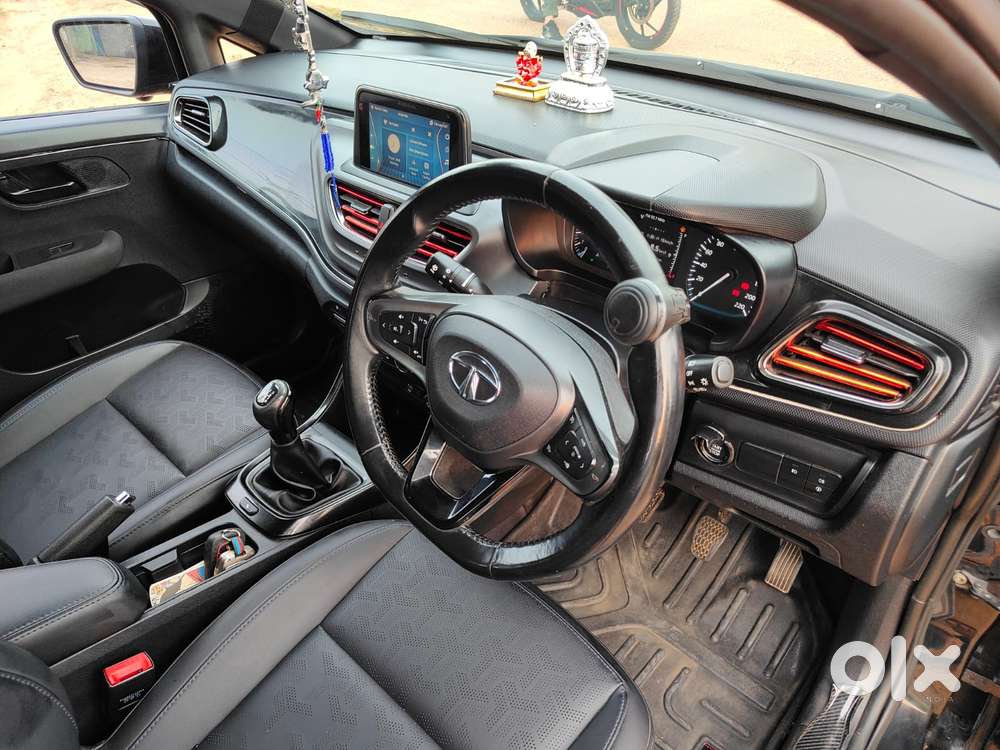 Tata Altroz 1.2 Xz Plus Dark Edition, 2023, Petrol