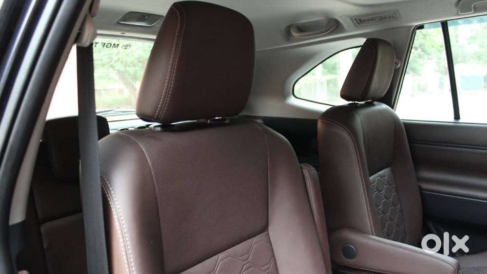 Toyota Innova Hycross 2.0 Vx (o) Hybrid 7 Str, 2024, Petrol