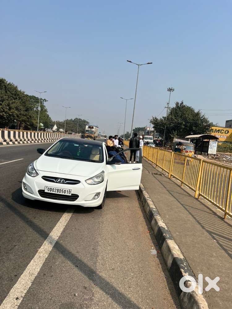 Hyundai Fluidic Verna 2011