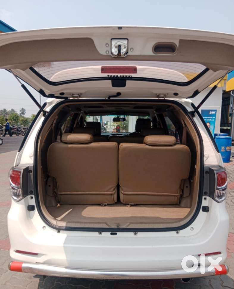 Toyota Fortuner 4x2 Manual, 2015, Diesel