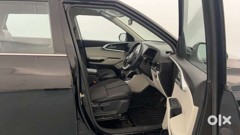 Kia Carens 1.4 Prestige Plus Turbo 7 Str, 2022, Petrol