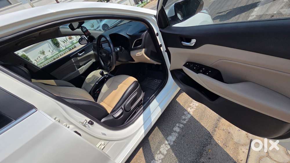 Hyundai Verna 1.6 Sx (o) Vtvt, 2017, Petrol
