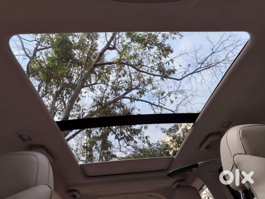 Mahindra Xuv700 2.0 Ax 7 Petrol Mt Str, 2023, Petrol