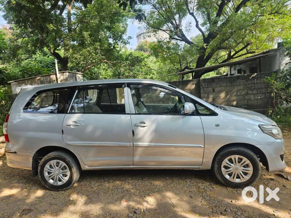 Toyota Innova 2.5 G (diesel) 8 Seater, 2014, Diesel