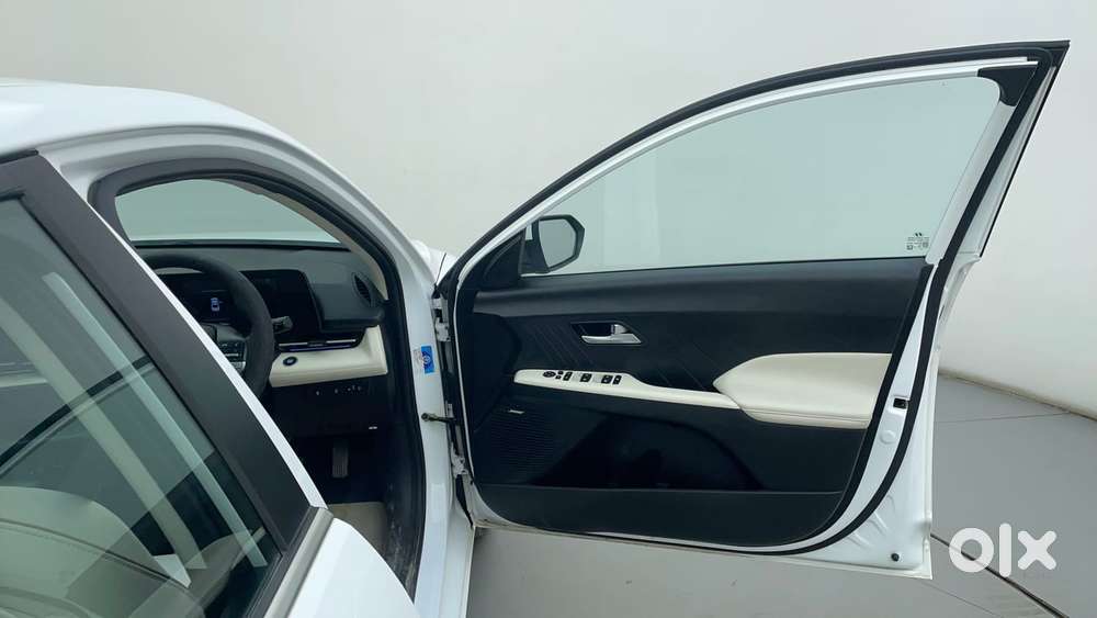 Hyundai Verna 1.5 Sx (o) Vtvt Ivt, 2023, Petrol
