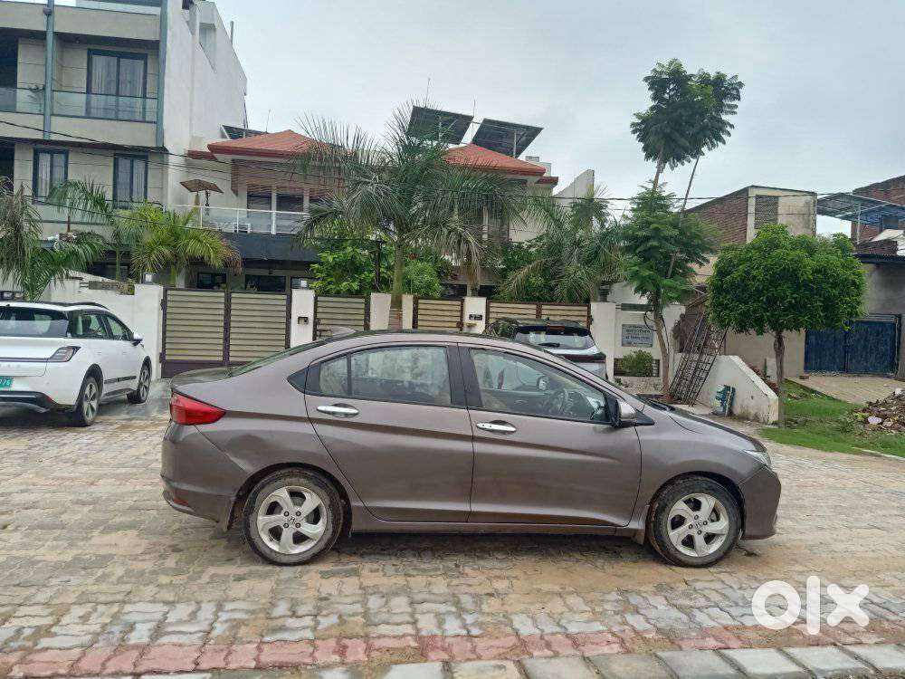 Honda City V At Sunroof I-vtec, 2014, Cng & Hybrids