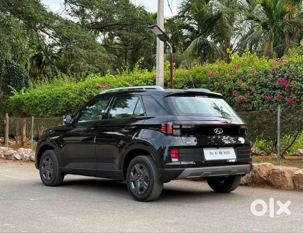 Hyundai Venue, 2023, Petrol