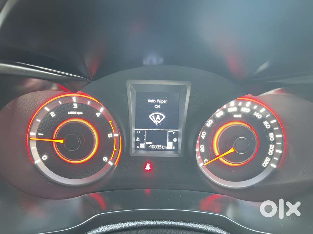 Mahindra Xuv300 W8 Diesel, 2022, Diesel