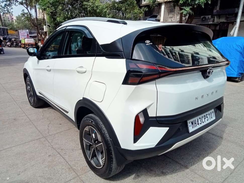 Tata Nexon Creative Plus 1.2 Revotron Petrol 6 Amt, 2023, Petrol