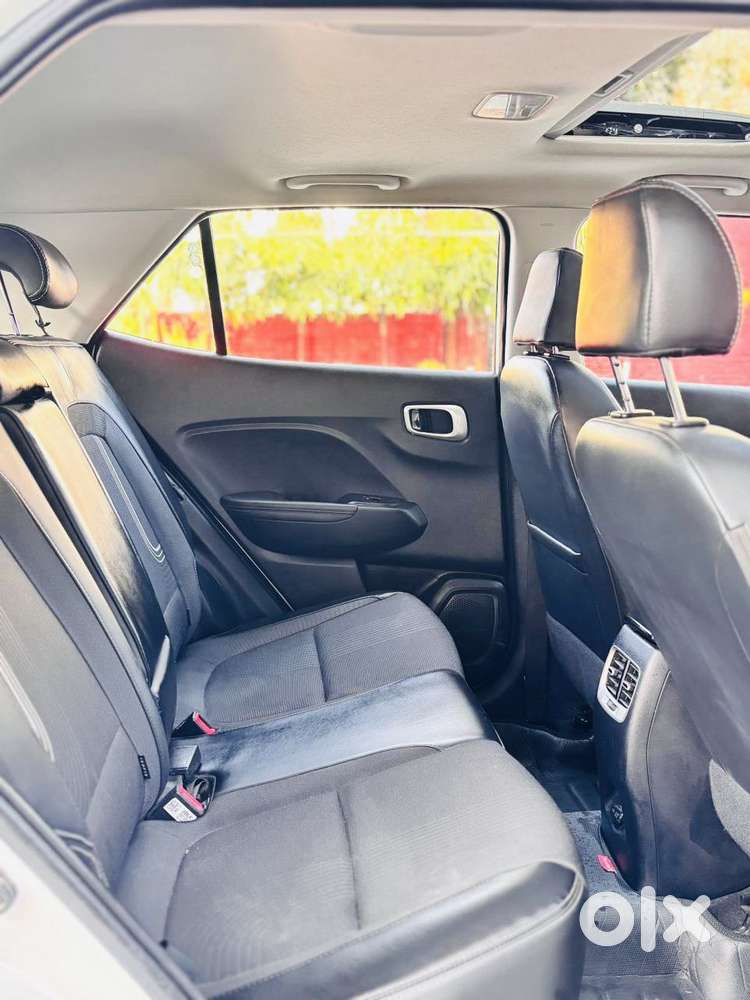 Hyundai Venue Sx (o) Mt 1.5 Diesel, 2021, Diesel