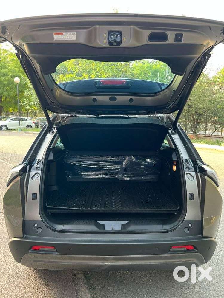 Maruti Suzuki Victoris Zxi Plus (o) Petrol Manual, 2025, Electric