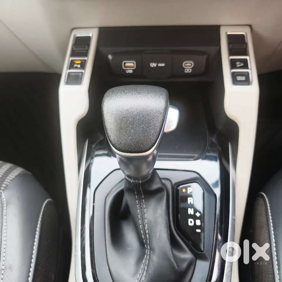 Kia Carens Prestige Plus Diesel, 2025, Petrol