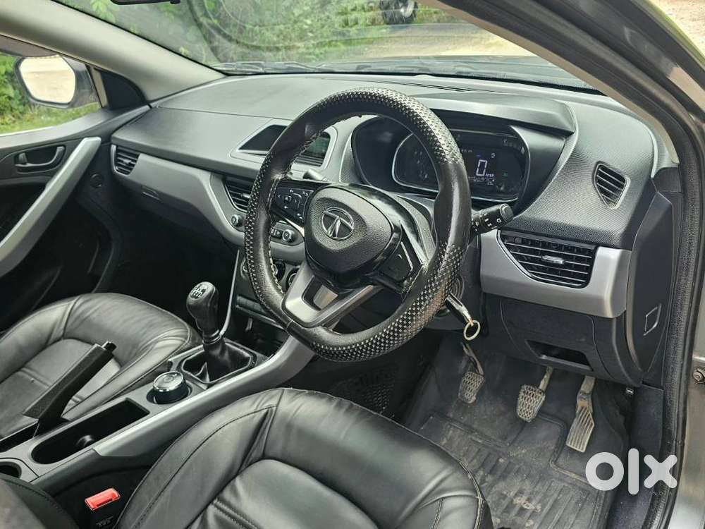Tata Nexon 1.5 Revotorq Xm (s), 2023, Diesel
