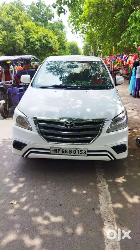 Toyota Innova 2014 Diesel Well Maintained