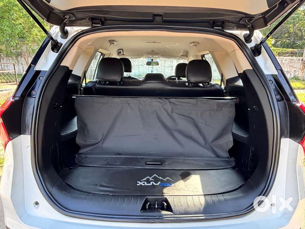 Mahindra Xuv700 2.0 Ax 5 Petrol Mt Str, 2022, Petrol