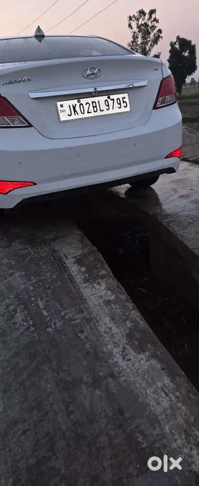 Verna 1.0 Turbo 2015