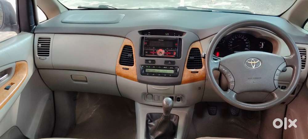 Toyota Innova 2.5 G (diesel) 8 Seater, 2011, Diesel