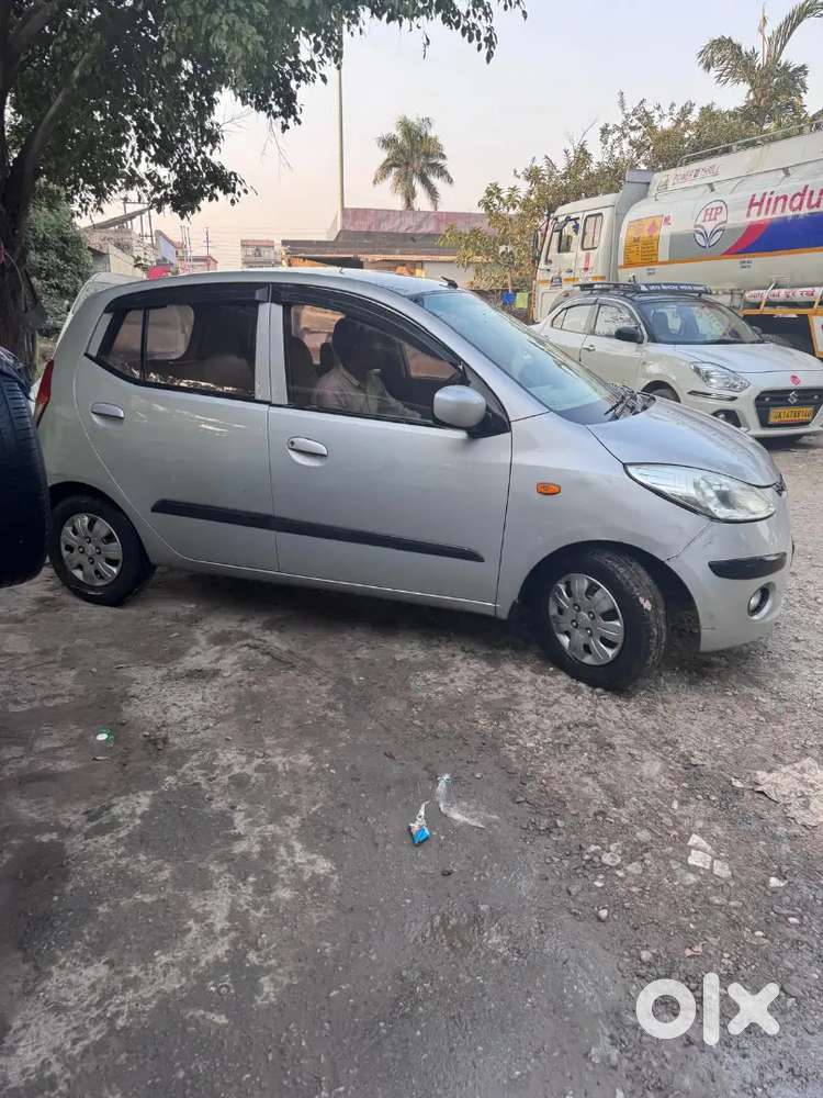 Hyundai I10 2011 With Display And Back Camera Paper Valid 2030