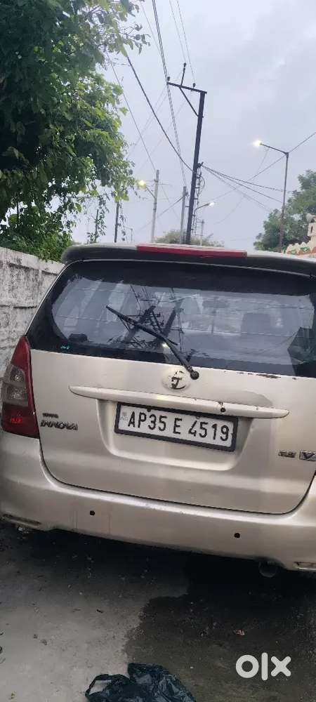 Toyota Innova 2.5 Ms 2005