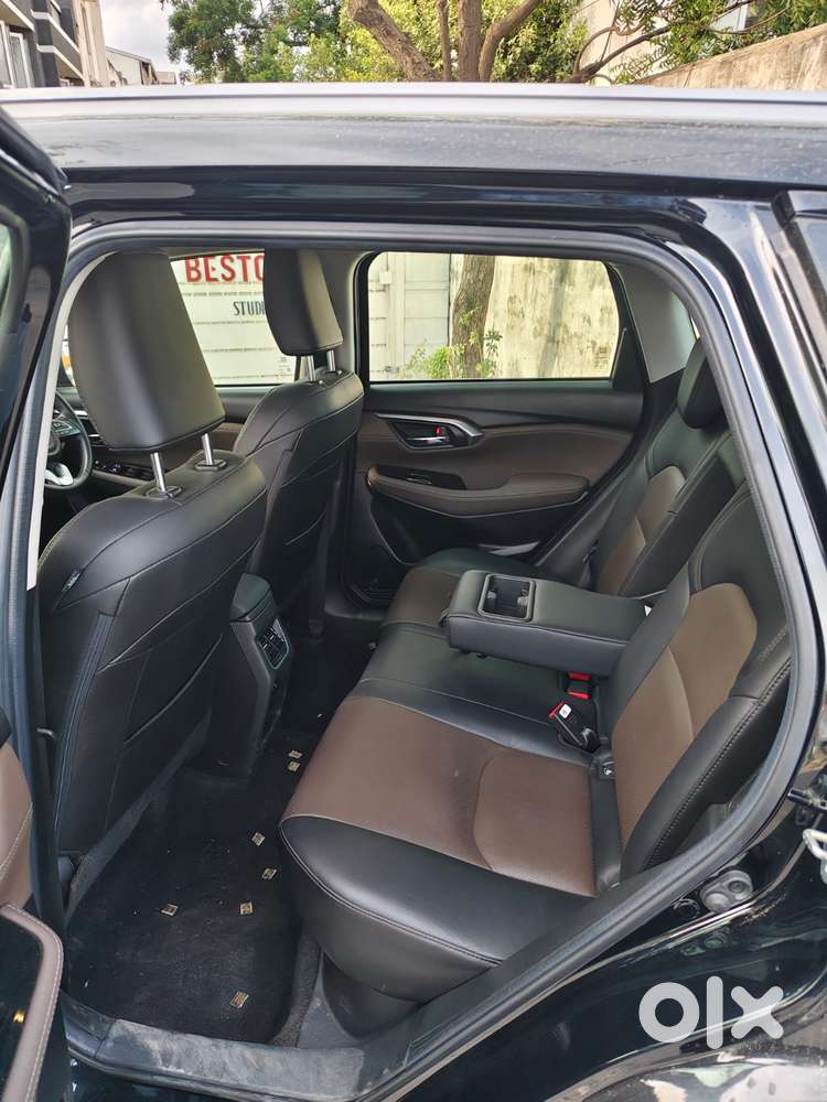 Toyota Urban Cruiser Hyryder 1.5 V Neo Drive At, 2025, Petrol